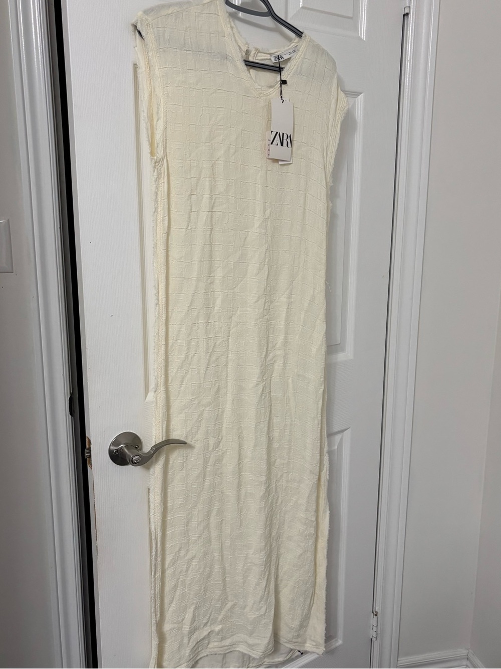 ZARA Off-White Textured Knit Top